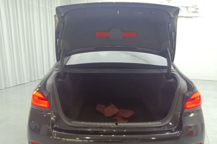 Used BMW 5 Series 2022 Restyled 525Li M Sport Package Trunk