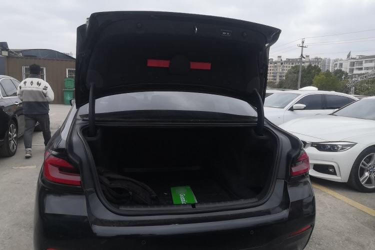 Used BMW 5 Series 2022 Restyled 530Li Leading Edition M Sport Package Trunk