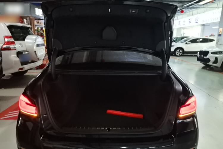 Used BMW 5 Series 2022 Second Facelift 525Li M Sport Package Trunk