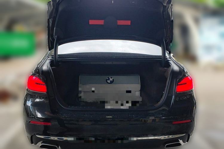 Used BMW 5 Series 2022 525Li Luxury Package Trunk