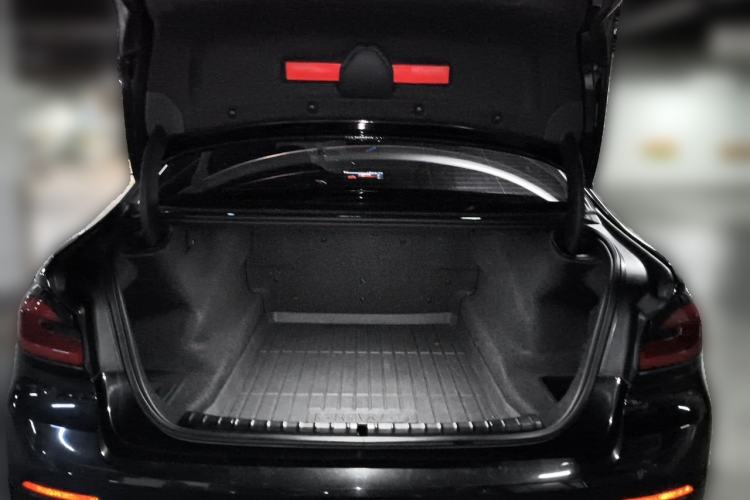 Used BMW 5 Series 2022 Restyled 525Li Luxury Package Trunk
