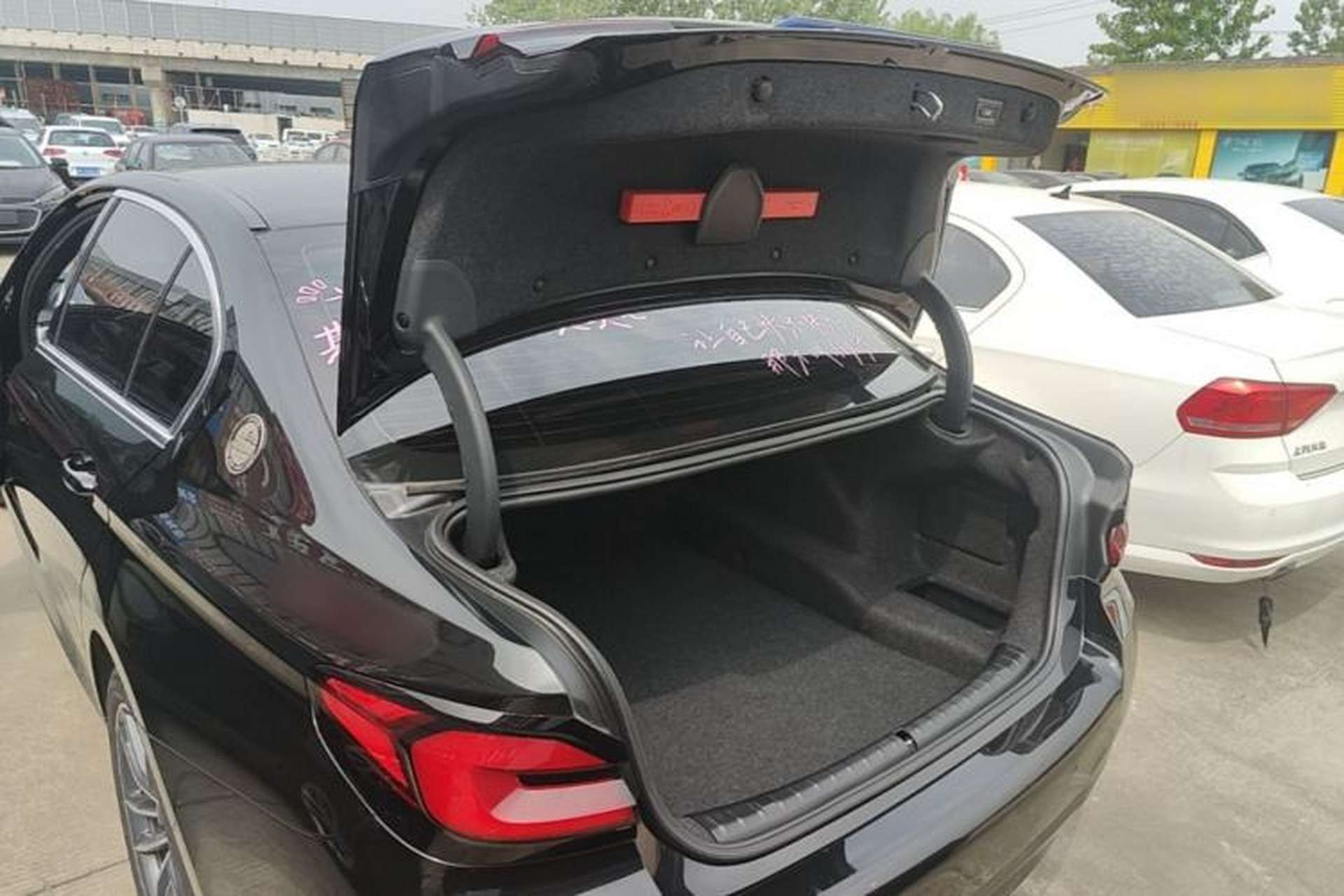 Used BMW 5 Series 2022 Restyled 525Li M Sport Package Trunk
