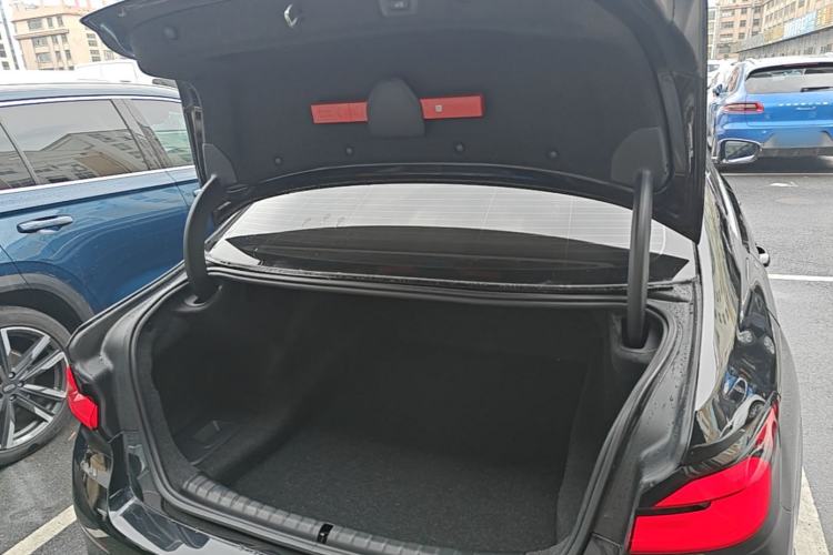 Used BMW 5 Series 2022 Second Facelift 525Li Luxury Package Trunk