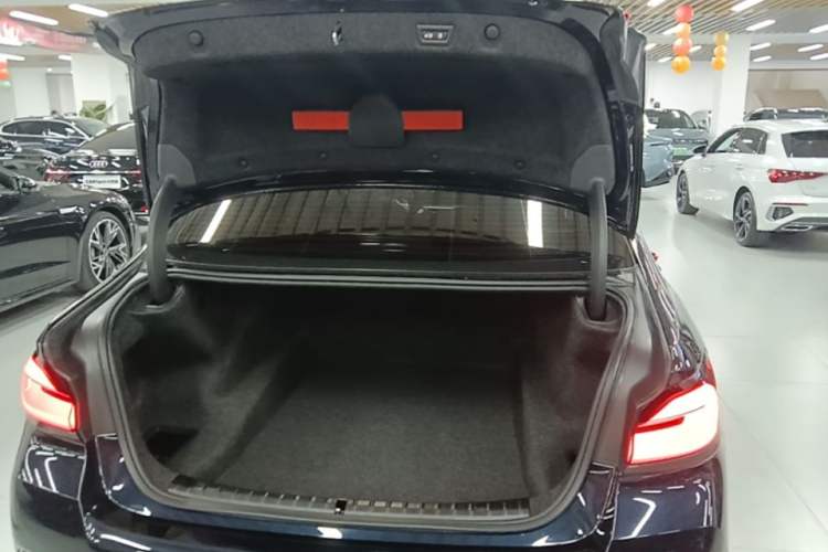 Used BMW 5 Series 2022 Revised Version 3 530Li Luxury Edition M Sport Package Trunk