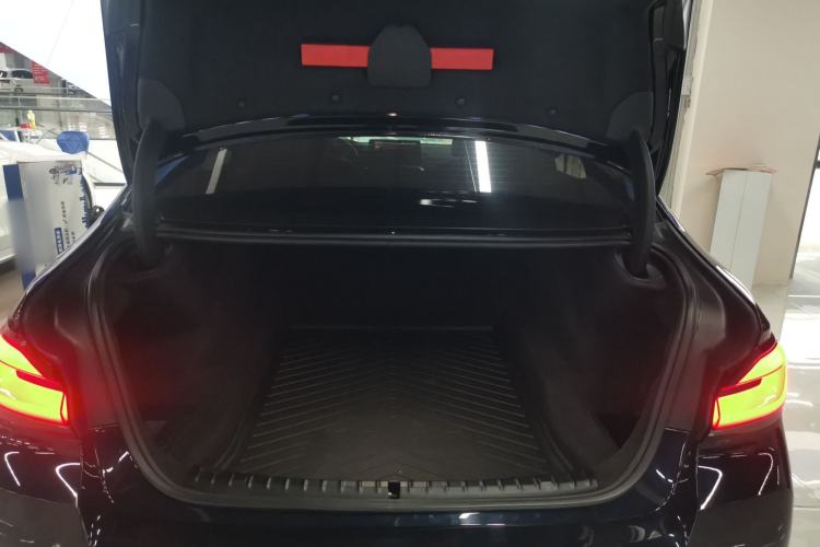 Used BMW 5 Series 2022 Restyled 525Li M Sport Package Trunk