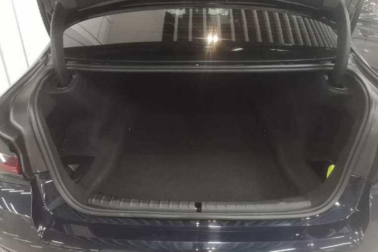 Used BMW 5 Series 2022 Restyled 525i M Sport Package Trunk