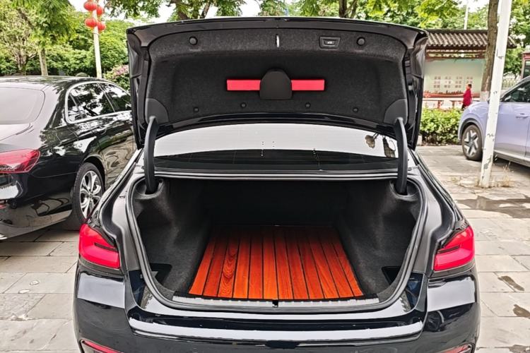 Used BMW 5 Series 2022 Restyled 525Li M Sport Package Trunk