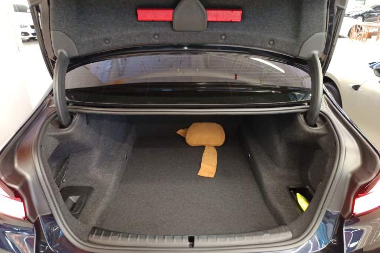 Used BMW 5 Series 2022 Second Facelift 530i M Sport Package Trunk