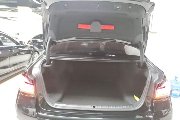 Used BMW 5 Series 2022 Restyled 525Li M Sport Package Trunk