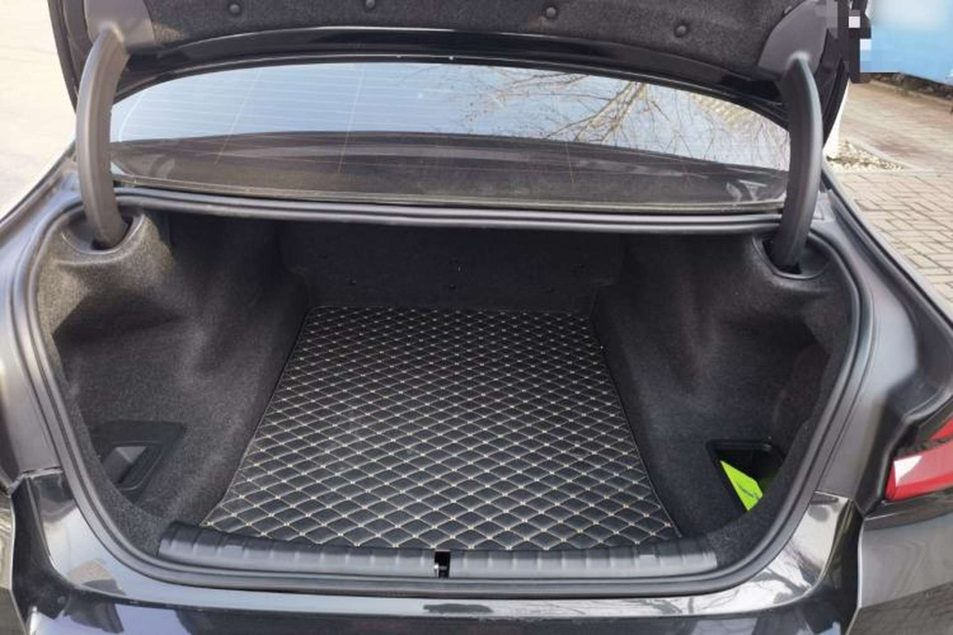 Used BMW 5 Series 2022 Second Facelift 525Li M Sport Package Trunk
