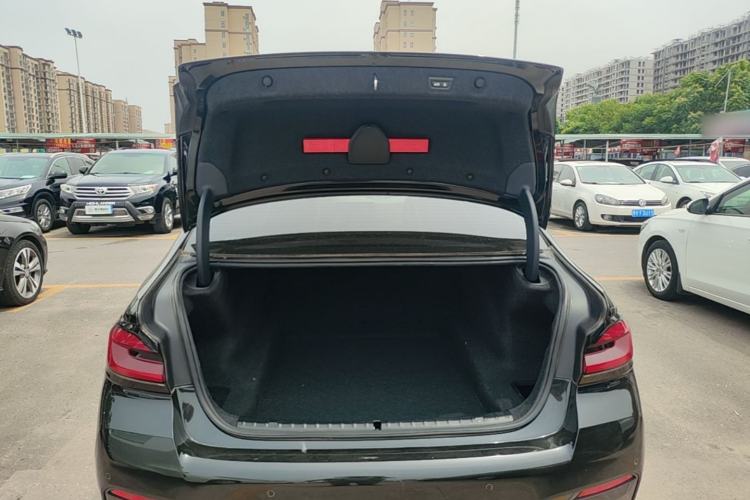 Used BMW 5 Series 2022 Second Facelift 530Li Leading Edition M Sport Package Trunk