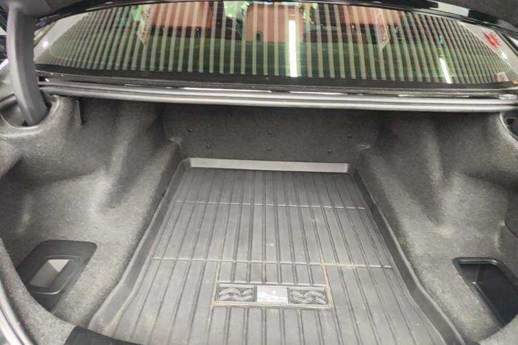 Used BMW 5 Series 2022 525Li M Sport Package Trunk