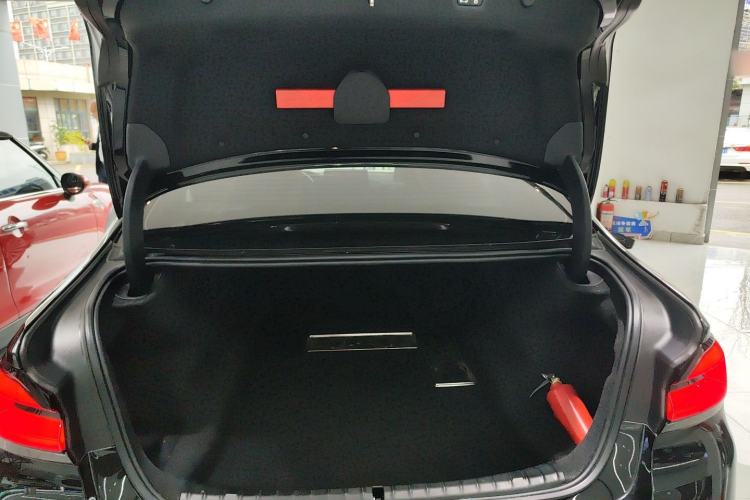 Used BMW 5 Series 2022 Updated 530Li Luxury Edition Premium Package Trunk