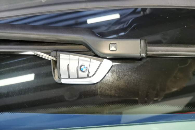 Used BMW 5 Series 2022 Restyled 530Li Leading Edition M Sport Package Vehicle Key