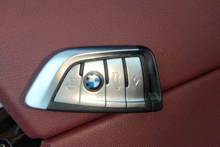 Used BMW 5 Series 2022 Second Facelift 525Li M Sport Package Vehicle Key
