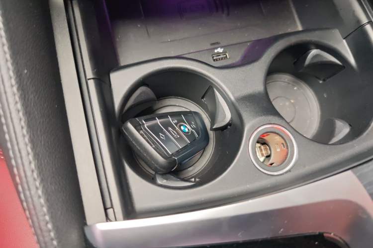 Used BMW 5 Series 2022 Restyled 530Li Leading Edition M Sport Package Vehicle Key