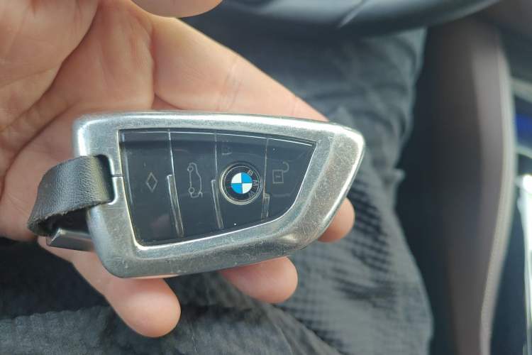 Used BMW 5 Series 2022 Updated 530Li Leading Edition Luxury Package Vehicle Key