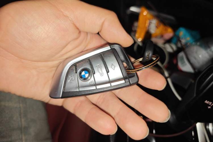 Used BMW 5 Series 2022 Second Facelift 525Li M Sport Package Vehicle Key
