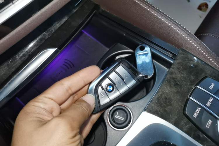 Used BMW 5 Series 2022 Second Facelift 525Li M Sport Package Vehicle Key