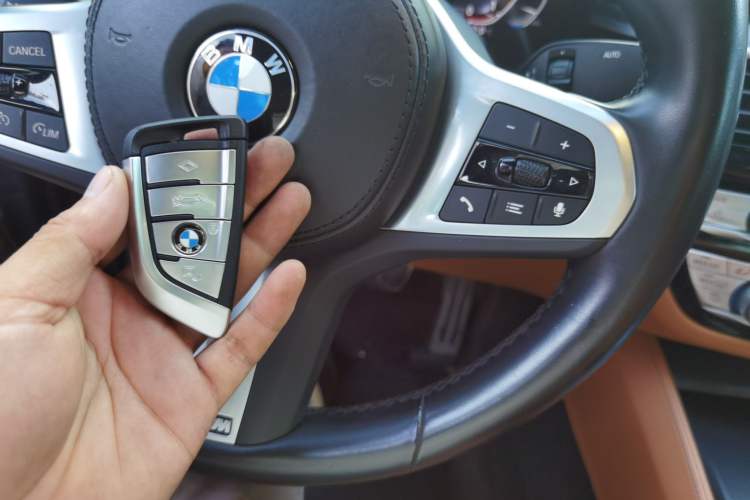 Used BMW 5 Series 2022 Restyled 525i M Sport Package Vehicle Key