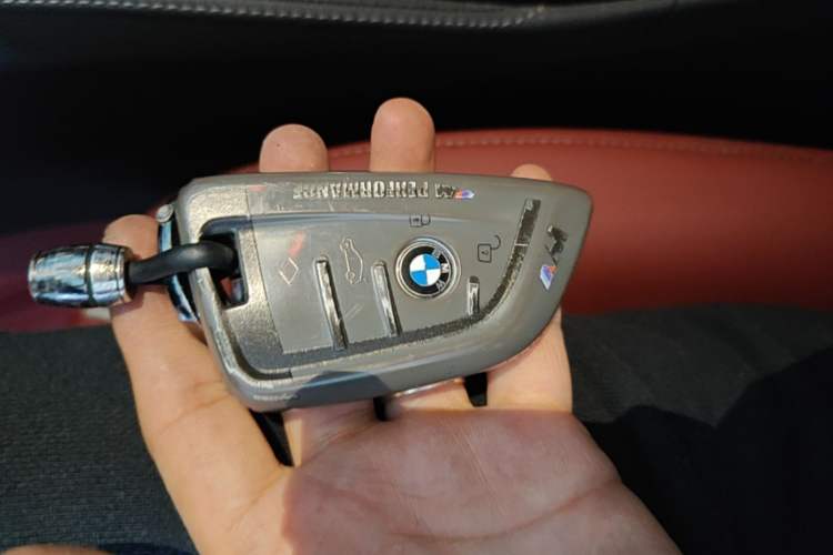 Used BMW 5 Series 2022 Restyled 530Li Leading Edition M Sport Package Vehicle Key