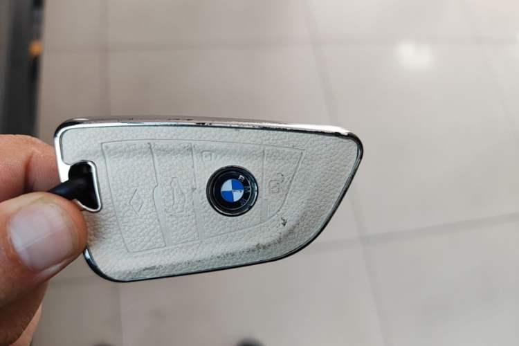Used BMW 5 Series 2022 Restyled 525Li M Sport Package Vehicle Key