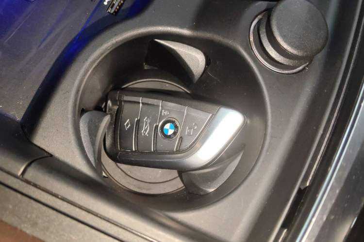 Used BMW 5 Series 2022 Restyled 525Li Luxury Package Vehicle Key