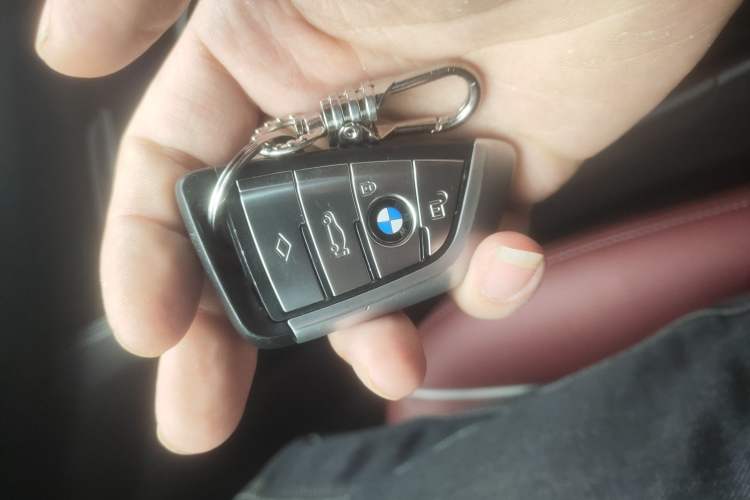 Used BMW 5 Series 2022 Restyled 530Li Leading Edition M Sport Package Vehicle Key
