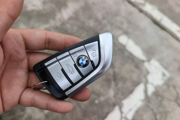 Used BMW 5 Series 2022 Second Facelift 525Li M Sport Package Vehicle Key