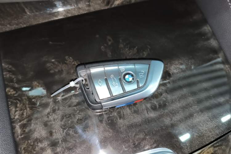 Used BMW 5 Series 2022 525Li M Sport Package Vehicle Key