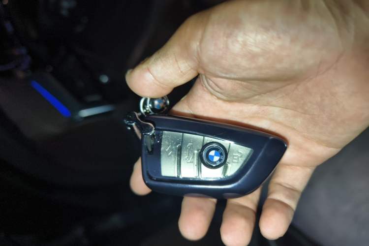 Used BMW 5 Series 2022 530Li Leading Model M Sport Package Vehicle Key