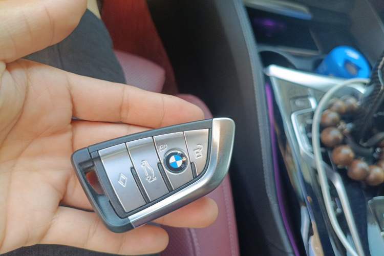 Used BMW 5 Series 2022 Restyled 530Li Luxury Edition M Sport Package Vehicle Key