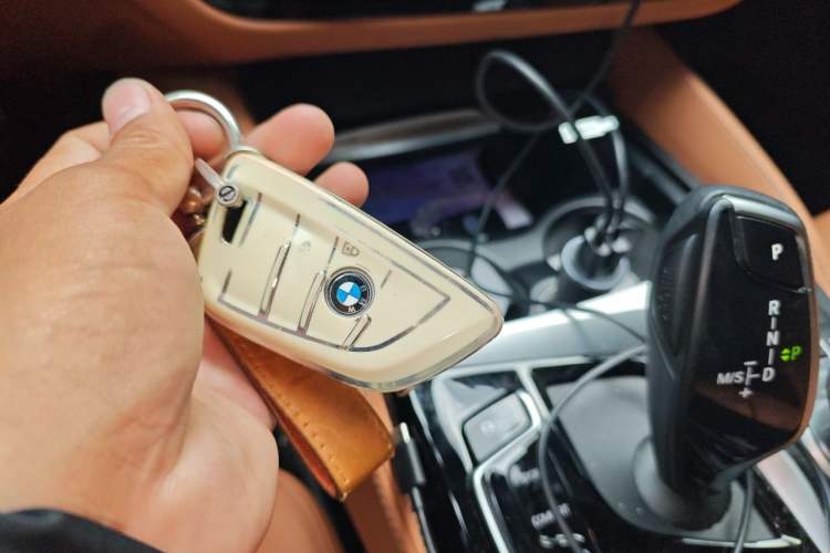 Used BMW 5 Series 2022 Second Facelift 525i M Sport Package Vehicle Key