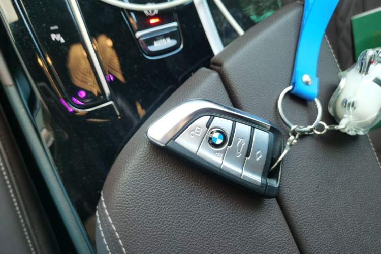Used BMW 5 Series 2022 Second Facelift 525Li M Sport Package Vehicle Key