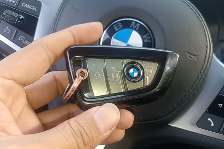 Used BMW 5 Series 2022 Second Facelift 525i M Sport Package Vehicle Key
