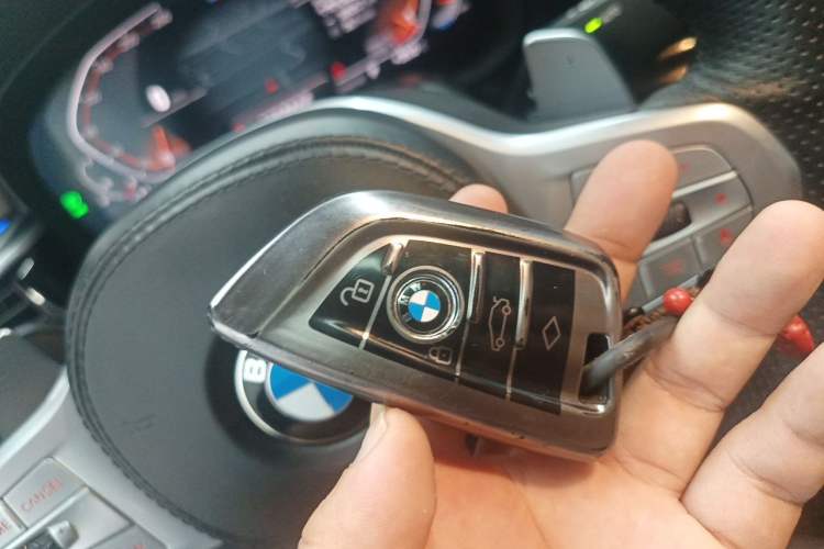 Used BMW 5 Series 2022 Second Facelift 530Li Leading Edition M Sport Package Vehicle Key