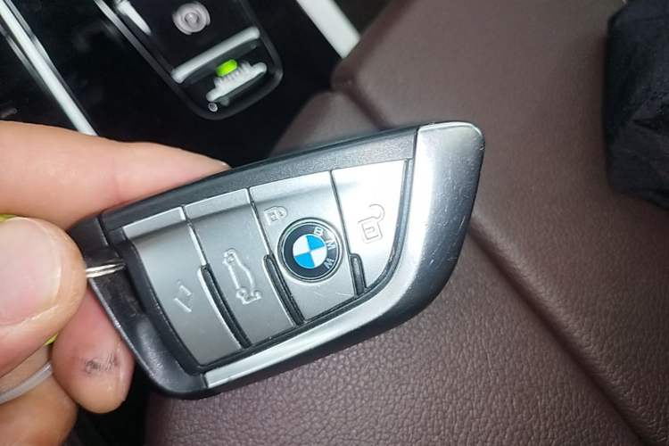Used BMW 5 Series 2022 Second Facelift 525Li Luxury Package Vehicle Key