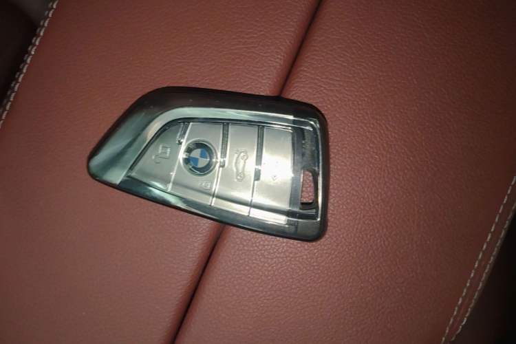 Used BMW 5 Series 2022 Second Facelift 530Li Leading Edition M Sport Package Vehicle Key