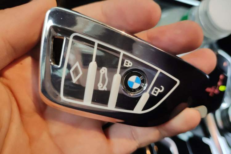 Used BMW 5 Series 2022 Restyled 530Li Leading Edition M Sport Package Vehicle Key