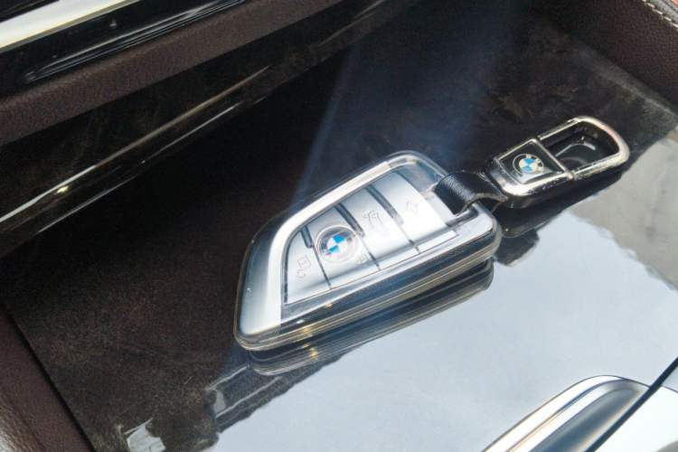 Used BMW 5 Series 2022 Second Facelift 525Li M Sport Package Vehicle Key