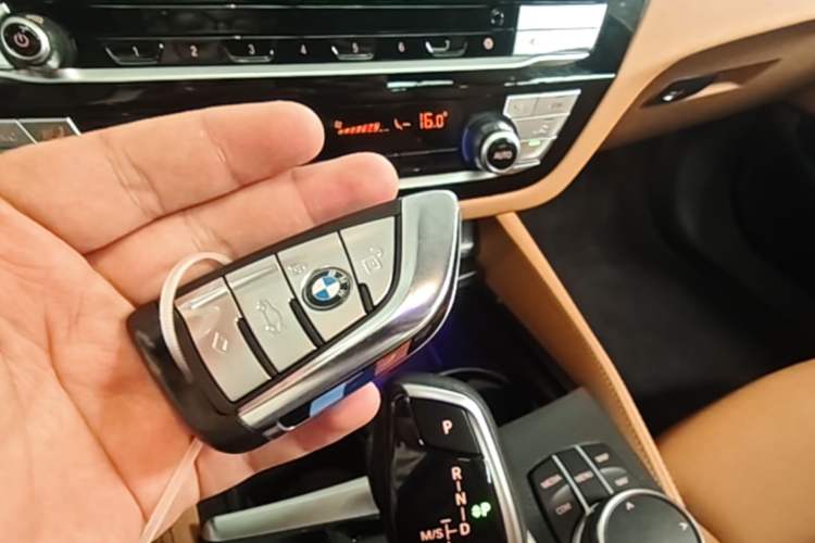 Used BMW 5 Series 2022 Restyled 525i M Sport Package Vehicle Key