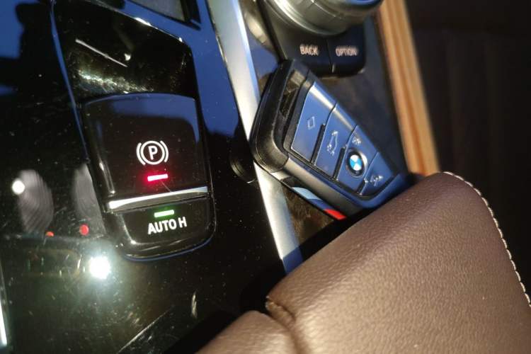 Used BMW 5 Series 2022 525Li M Sport Package Vehicle Key