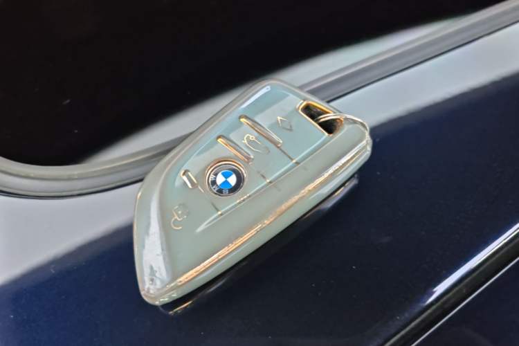 Used BMW 5 Series 2022 Second Facelift 525Li M Sport Package Vehicle Key