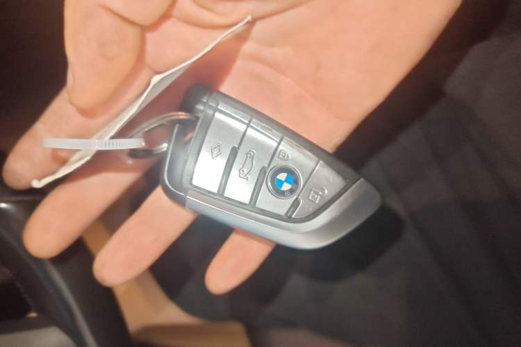 Used BMW 5 Series 2022 Restyled 525Li M Sport Package Vehicle Key