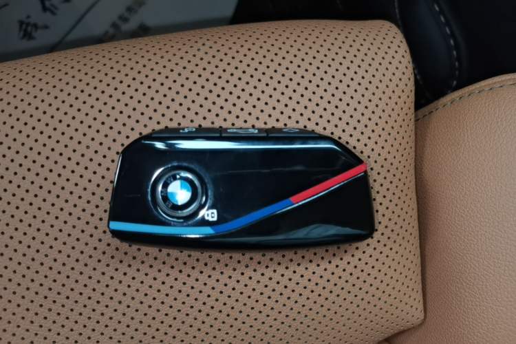 Used BMW 5 Series 2022 Second Facelift 530i M Sport Package Vehicle Key