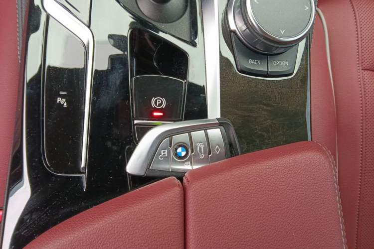 Used BMW 5 Series 2022 Restyled 525Li M Sport Package Vehicle Key