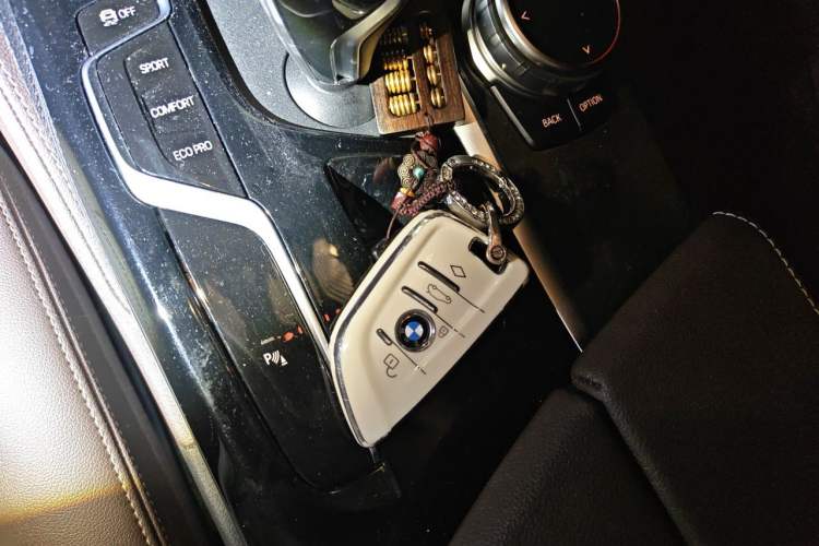 Used BMW 5 Series 2022 Second Facelift 525Li M Sport Package Vehicle Key