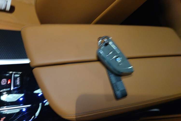 Used BMW 5 Series 2022 Second Facelift 525i M Sport Package Vehicle Key