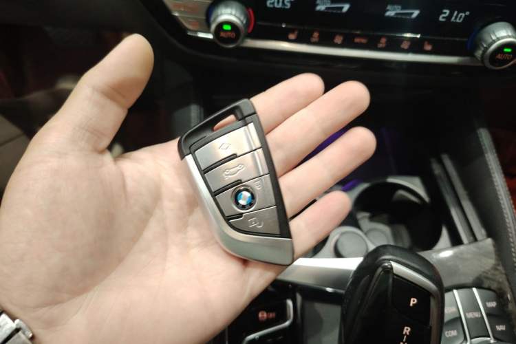 Used BMW 5 Series 2022 Second Facelift 525Li M Sport Package Vehicle Key