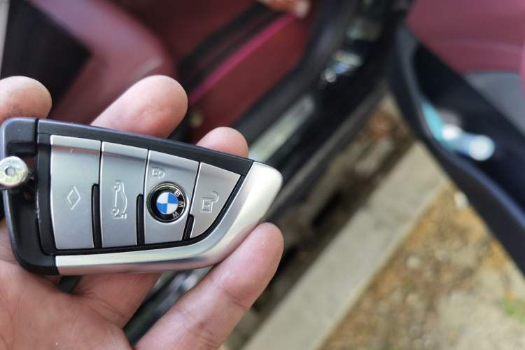 Used BMW 5 Series 2022 Restyled 525Li M Sport Package Vehicle Key